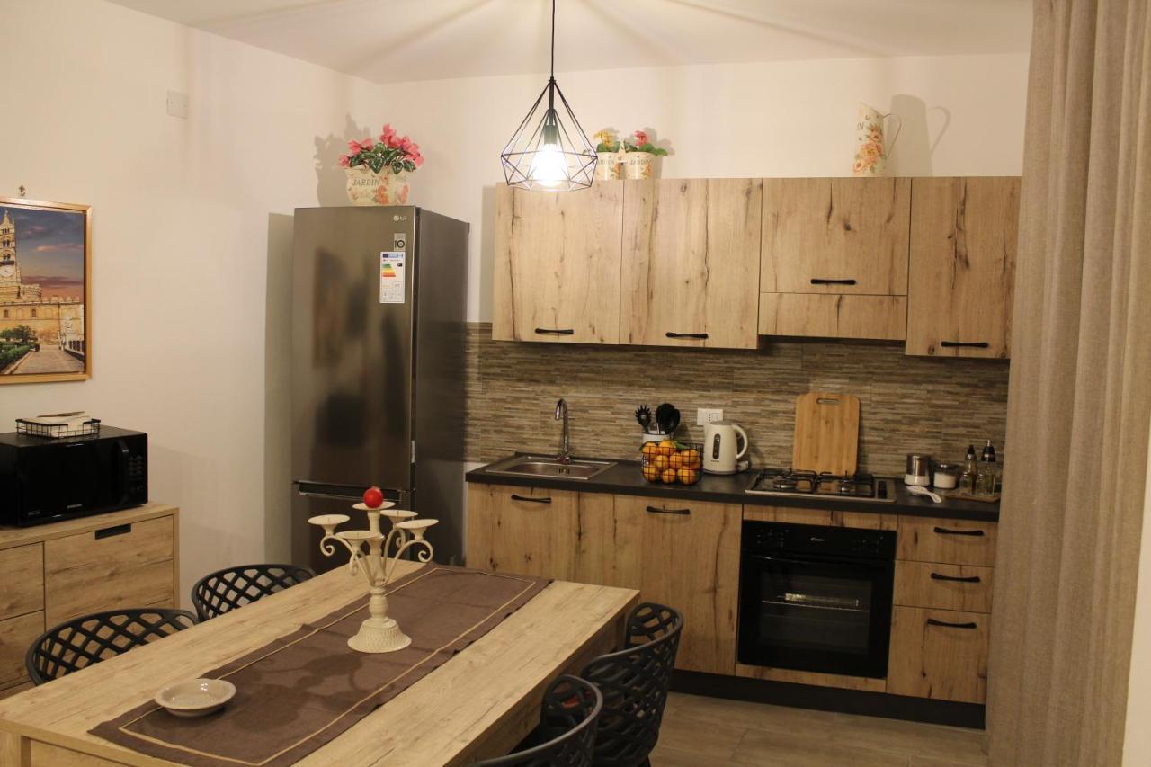 Zisa Home Ai Cantieri Culturali-Facile Posteggio In Strada No Ticket Palermo Buitenkant foto