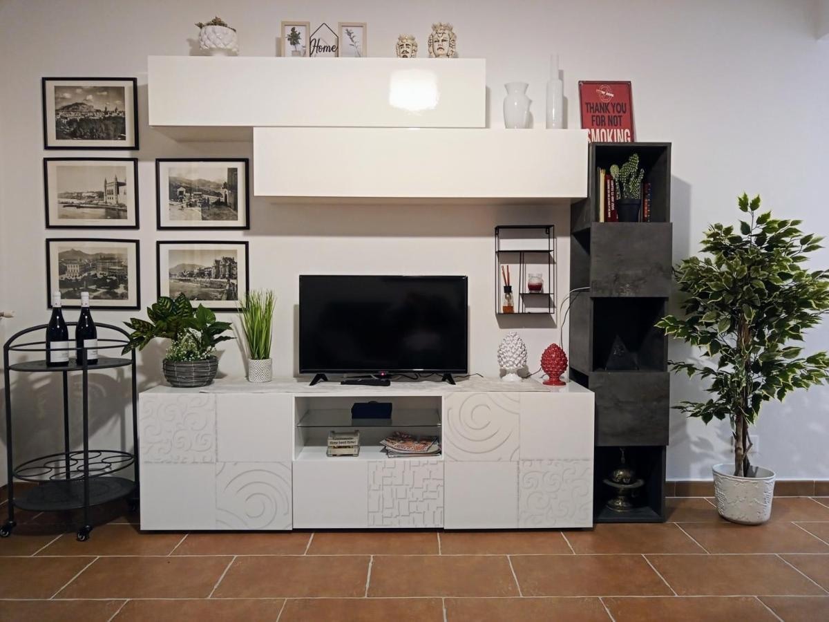 Zisa Home Ai Cantieri Culturali-Facile Posteggio In Strada No Ticket Palermo Buitenkant foto